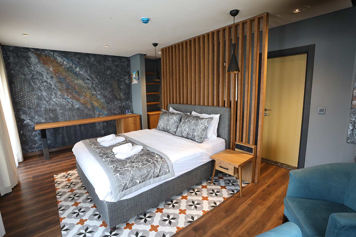 Adess Hotel