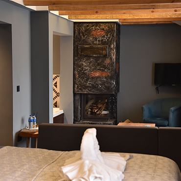 Adess Hotel